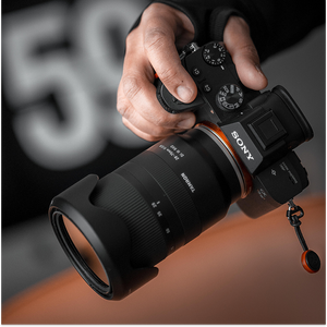 Mirrorless Camera 12.7 Megapixel