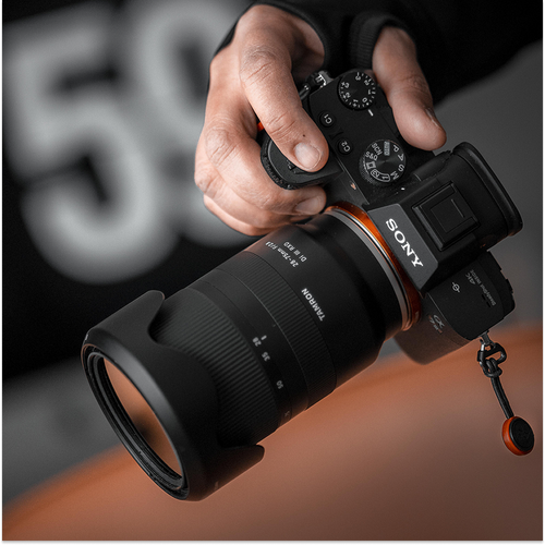 Mirrorless Camera 12.7 Megapixel